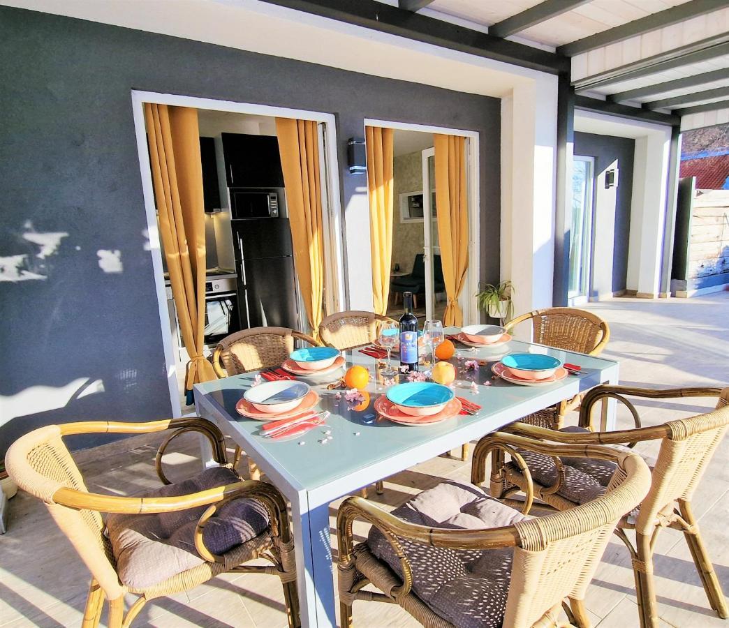 Holiday House Boost With Heated Pool Klis Extérieur photo